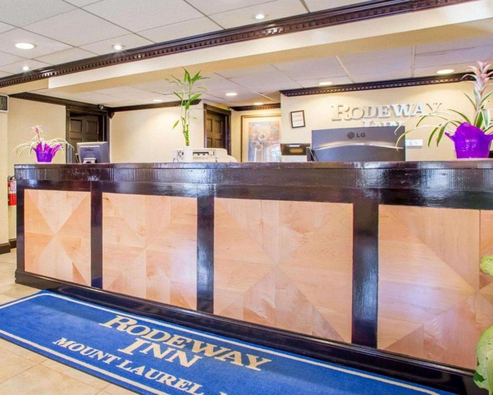 Rodeway Inn Mount Laurel Hwy 73 Exterior foto