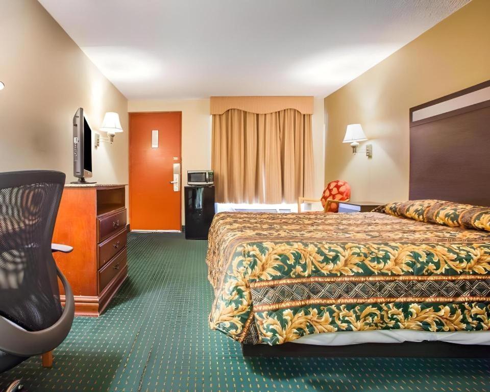 Rodeway Inn Mount Laurel Hwy 73 Exterior foto